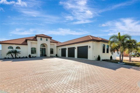 Villa ou maison à Bradenton, Floride 4 chambres, 295.89 m2 № 2127763