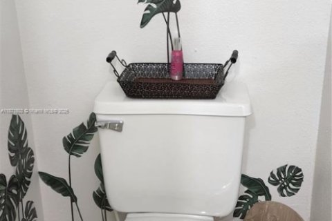 Купить кондоминиум в Хайалиа, Флорида 2 спальни, 131.64м2, № 2037468 - фото 10