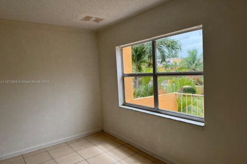 Купить кондоминиум в Хайалиа, Флорида 2 спальни, 131.64м2, № 2037468 - фото 6