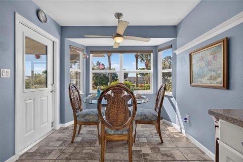 House in Port Charlotte, Florida 3 bedrooms, 146.69 sq.m. № 2258267 - photo 17