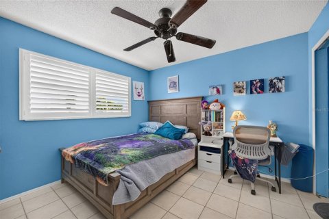 House in Port Charlotte, Florida 3 bedrooms, 146.69 sq.m. № 2258267 - photo 24