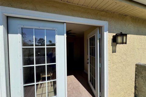 Appartement à louer à Tarpon Springs, Floride: 1 chambre, 65.03 m2 № 2147875 - photo 2