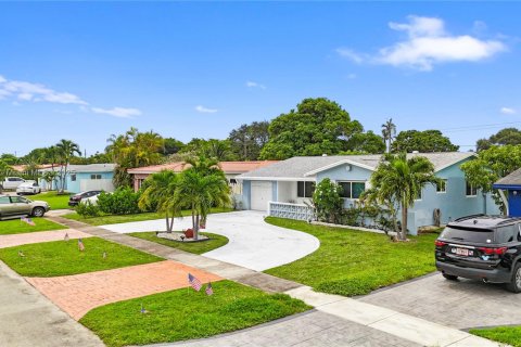 Casa en venta en Hollywood, Florida, 4 dormitorios, 234.11 m2 № 1818570 - foto 7