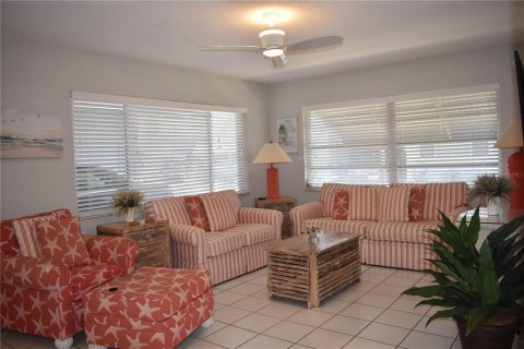 Villa ou maison à vendre à Largo, Floride: 2 chambres, 79.71 m2 № 1918534 - photo 3