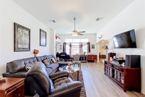Villa ou maison à vendre à The Villages, Floride: 3 chambres, 159.33 m2 № 2400957 - photo 6
