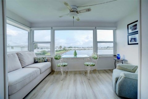 Condo à Boynton Beach, Floride, 2 chambres  № 2153768