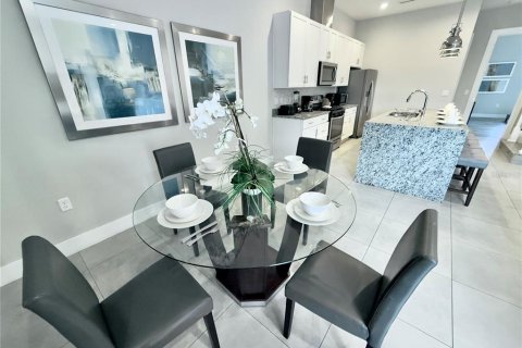 Townhouse in Kissimmee, Florida 5 bedrooms, 201.51 sq.m. № 2143166 - photo 17