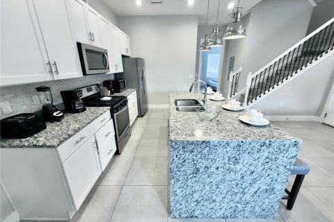 Townhouse in Kissimmee, Florida 5 bedrooms, 201.51 sq.m. № 2143166 - photo 18