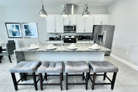 Townhouse in Kissimmee, Florida 5 bedrooms, 201.51 sq.m. № 2143166 - photo 19