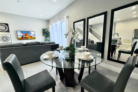 Townhouse in Kissimmee, Florida 5 bedrooms, 201.51 sq.m. № 2143166 - photo 16
