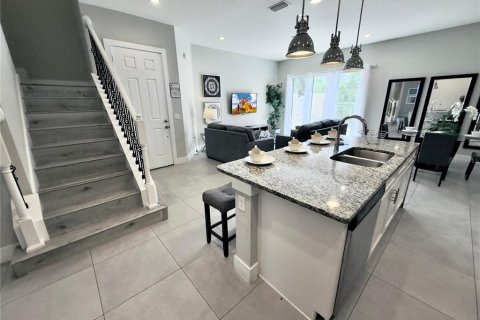 Townhouse in Kissimmee, Florida 5 bedrooms, 201.51 sq.m. № 2143166 - photo 21
