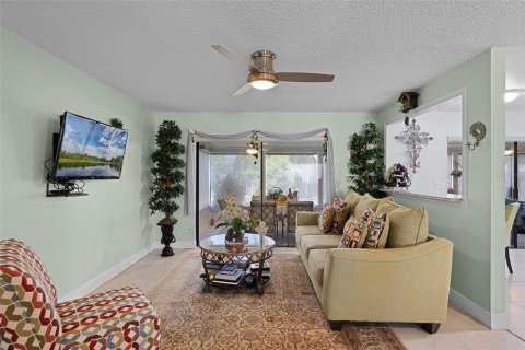 House in Longwood, Florida 3 bedrooms, 132.48 sq.m. № 1884314 - photo 8