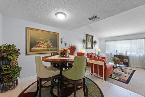 House in Longwood, Florida 3 bedrooms, 132.48 sq.m. № 1884314 - photo 9