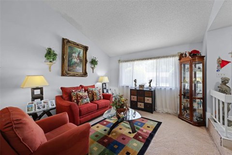 House in Longwood, Florida 3 bedrooms, 132.48 sq.m. № 1884314 - photo 10