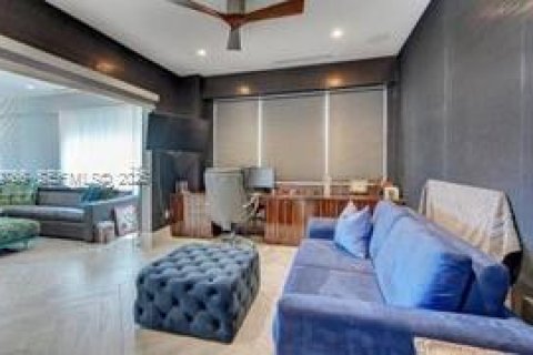 Copropriété à vendre à Hallandale Beach, Floride: 2 chambres, 132.11 m2 № 2019149 - photo 21