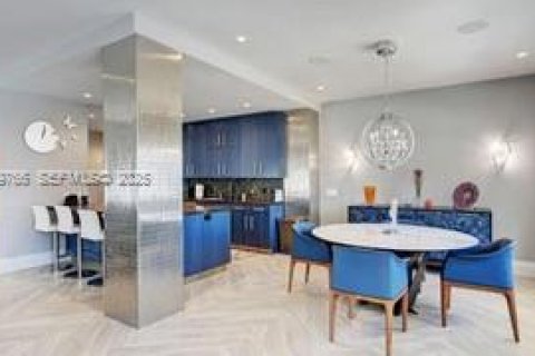 Copropriété à vendre à Hallandale Beach, Floride: 2 chambres, 132.11 m2 № 2019149 - photo 7