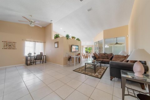 Casa en venta en Port Charlotte, Florida, 3 dormitorios, 160.91 m2 № 2251687 - foto 4