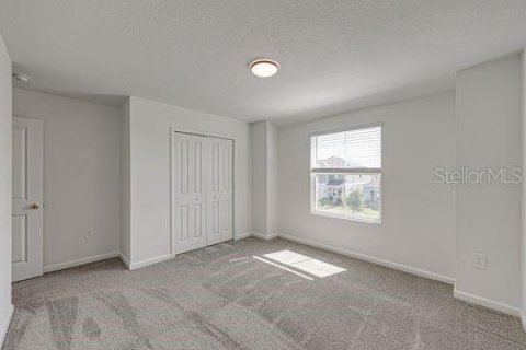House in Davenport, Florida 4 bedrooms, 247.58 sq.m. № 1906034 - photo 22