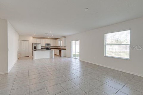 House in Davenport, Florida 4 bedrooms, 247.58 sq.m. № 1906034 - photo 13