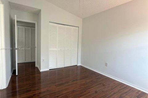 Condominio en alquiler en Hollywood, Florida, 3 dormitorios, 149.02 m2 № 2033442 - foto 15