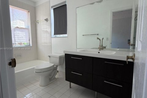 Condominio en alquiler en Hollywood, Florida, 3 dormitorios, 149.02 m2 № 2033442 - foto 16