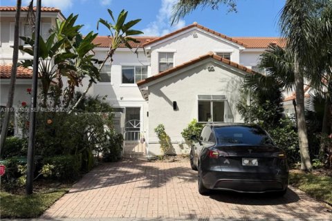 Condominio en alquiler en Hollywood, Florida, 3 dormitorios, 149.02 m2 № 2033442 - foto 3