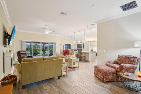 Casa en venta en The Villages, Florida, 3 dormitorios, 180.6 m2 № 1911741 - foto 6