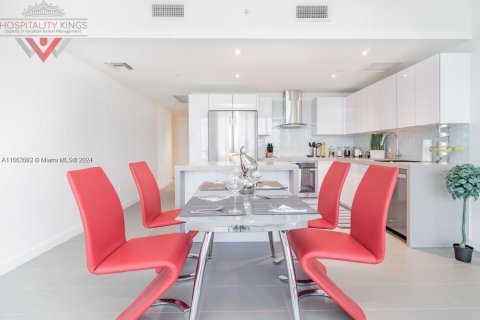 Condominio en venta en Miami, Florida, 2 dormitorios, 94.57 m2 № 1737978 - foto 7