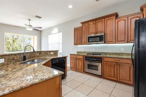 Touwnhouse à vendre à Palmetto, Floride: 4 chambres, 264.59 m2 № 2436763 - photo 11
