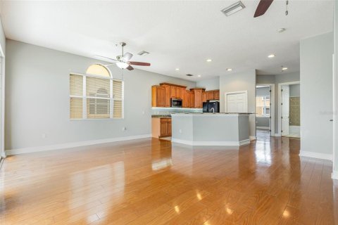 Touwnhouse à vendre à Palmetto, Floride: 4 chambres, 264.59 m2 № 2436763 - photo 8