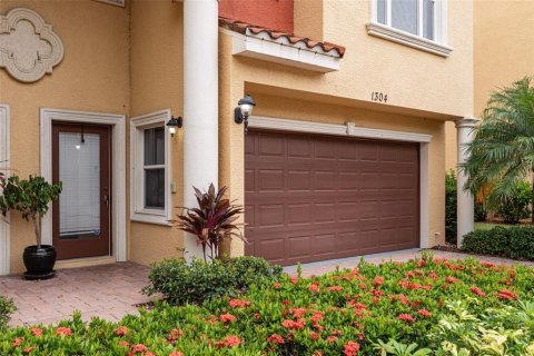 Touwnhouse à vendre à Palmetto, Floride: 4 chambres, 264.59 m2 № 2436763 - photo 3