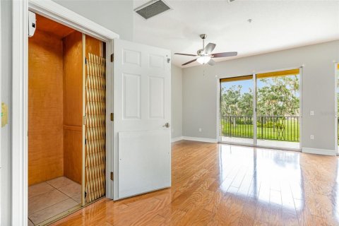 Touwnhouse à vendre à Palmetto, Floride: 4 chambres, 264.59 m2 № 2436763 - photo 5