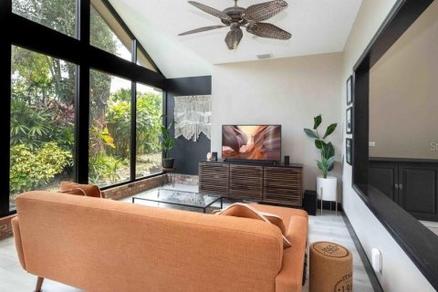 House in Sanford, Florida 3 bedrooms, 188.5 sq.m. № 1818934 - photo 18