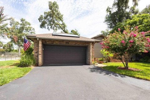 House in Sanford, Florida 3 bedrooms, 188.5 sq.m. № 1818934 - photo 2