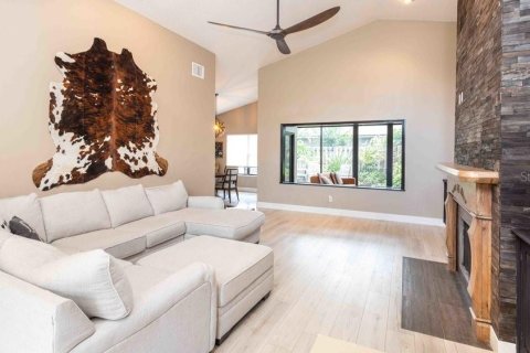 House in Sanford, Florida 3 bedrooms, 188.5 sq.m. № 1818934 - photo 9