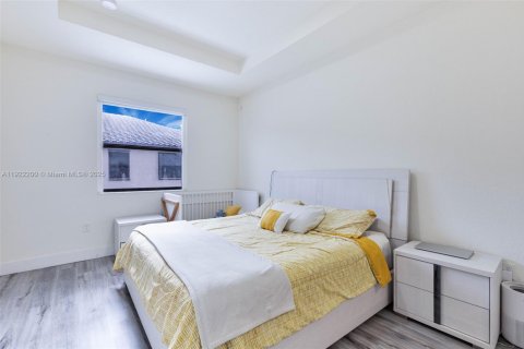 Снять в аренду таунхаус в Майами, Флорида 4 спальни, 164.34м2, № 1976262 - фото 10