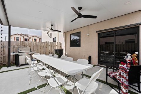 Снять в аренду таунхаус в Майами, Флорида 4 спальни, 164.34м2, № 1976262 - фото 15
