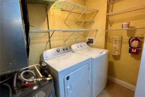Condo in Orlando, Florida, 2 bedrooms  № 2231617 - photo 13