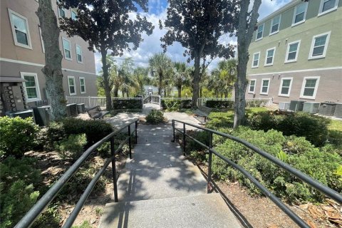 Condo in Orlando, Florida, 2 bedrooms  № 2231617 - photo 23