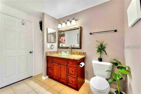 Condo in Orlando, Florida, 2 bedrooms  № 2231617 - photo 22