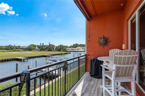 Adosado en venta en Tarpon Springs, Florida, 2 dormitorios, 240.43 m2 № 1877177 - foto 24