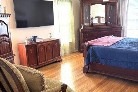 House in Ocala, Florida 2 bedrooms, 209.59 sq.m. № 2239997 - photo 12