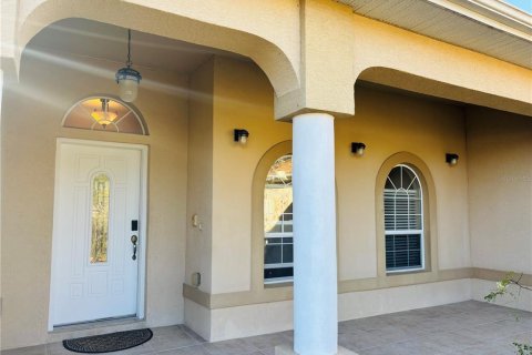 House in Ocala, Florida 2 bedrooms, 209.59 sq.m. № 2239997 - photo 5