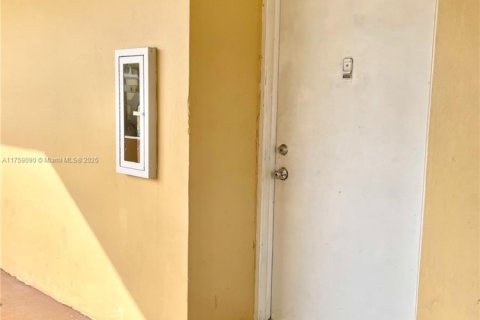 Condominio en venta en Miami, Florida, 1 dormitorio, 63.17 m2 № 1505714 - foto 4