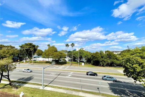 Condominio en venta en Miami, Florida, 1 dormitorio, 63.17 m2 № 1505714 - foto 20