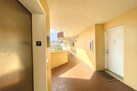 Condominio en venta en Miami, Florida, 1 dormitorio, 63.17 m2 № 1505714 - foto 5