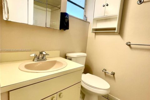 Condominio en venta en Miami, Florida, 1 dormitorio, 63.17 m2 № 1505714 - foto 13