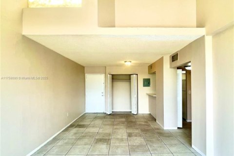 Condominio en venta en Miami, Florida, 1 dormitorio, 63.17 m2 № 1505714 - foto 17