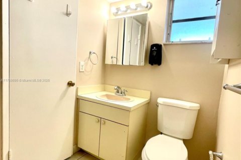 Condominio en venta en Miami, Florida, 1 dormitorio, 63.17 m2 № 1505714 - foto 14