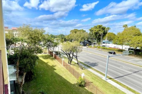 Condominio en venta en Miami, Florida, 1 dormitorio, 63.17 m2 № 1505714 - foto 18